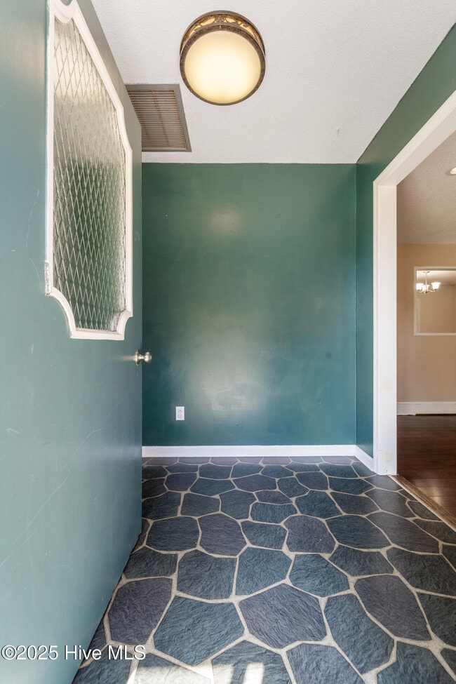 104 Columbia Dr in Jacksonville, NC - Building Photo - Building Photo