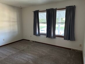 7991 County Road D, Unit 2 in Platteville, WI - Foto de edificio - Building Photo