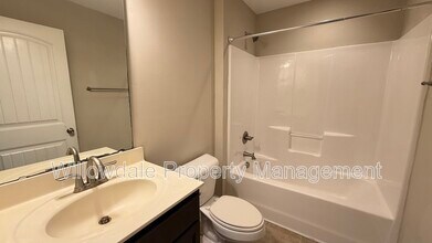 525 Portstewart Dr in Cary, NC - Building Photo - Building Photo