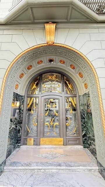 property at 1245 California St