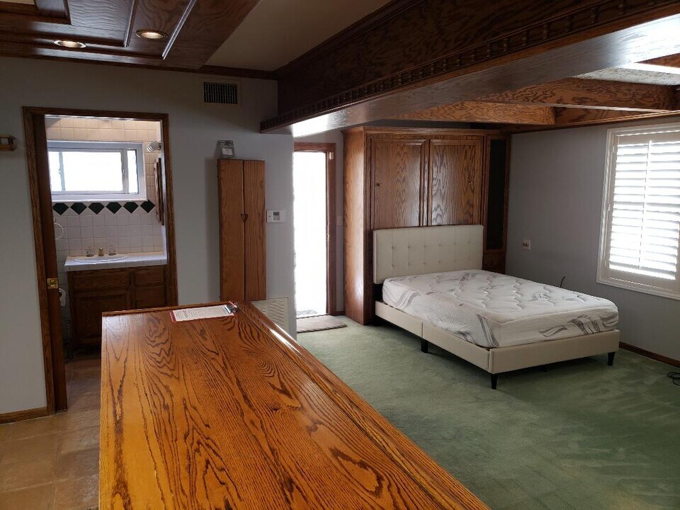 3934 Alonzo Ave in Encino, CA - Building Photo