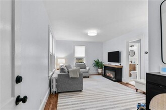 11 Whitwell Pl in Newport, RI - Building Photo - Building Photo