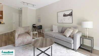 3300 East-West Hwy, Unit 339 in Hyattsville, MD - Foto de edificio - Building Photo