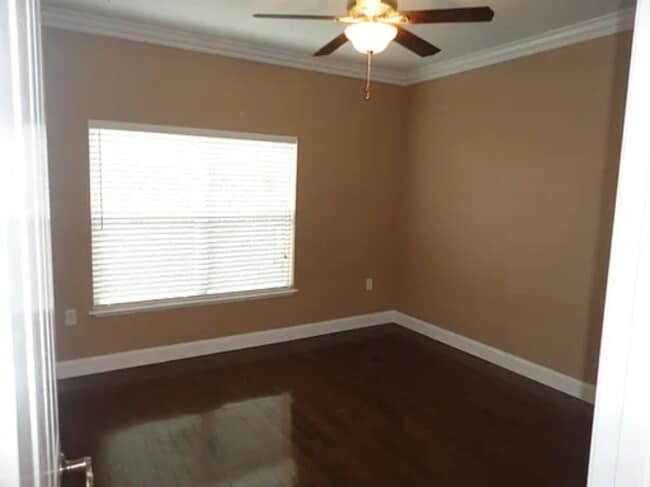 property at 2941 Shadow View Cir