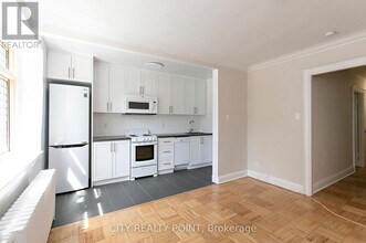 394 Avenue Rd in Toronto, ON - Building Photo - Building Photo
