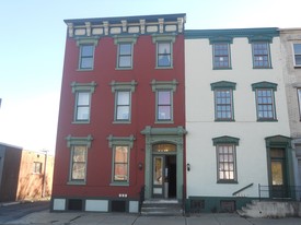 132 Bushkill St Apartments