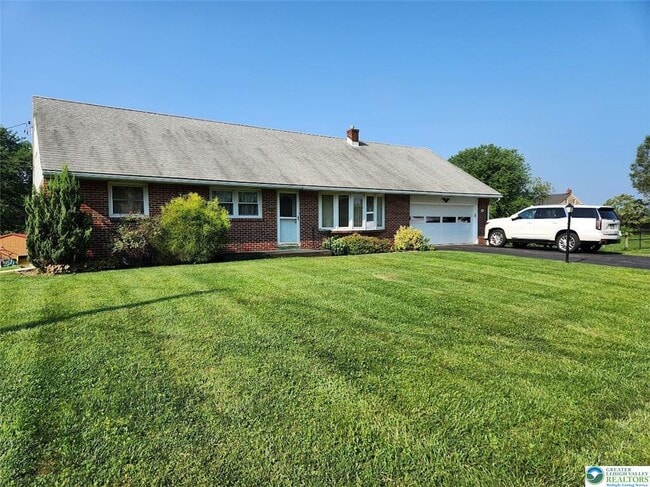 443 Dryville Rd in Fleetwood, PA - Building Photo - Building Photo