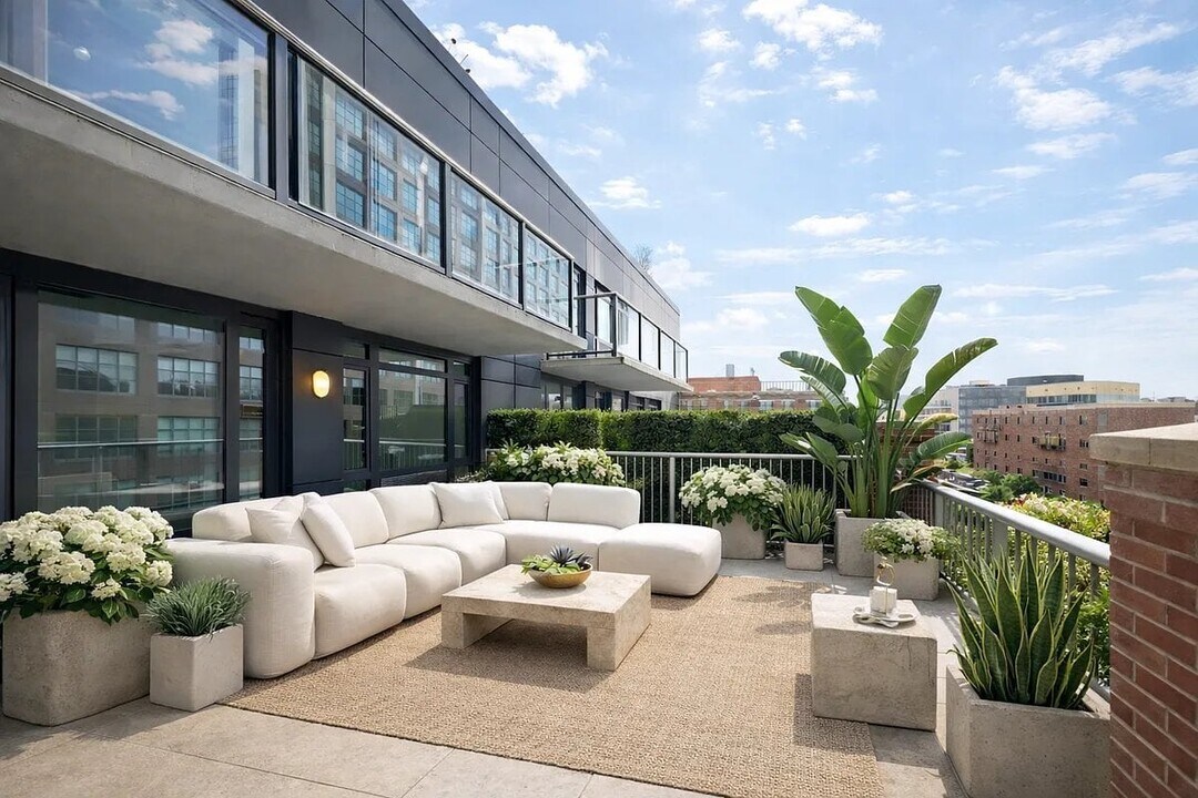 181 Front St, Unit 7P in Brooklyn, NY - Foto de edificio