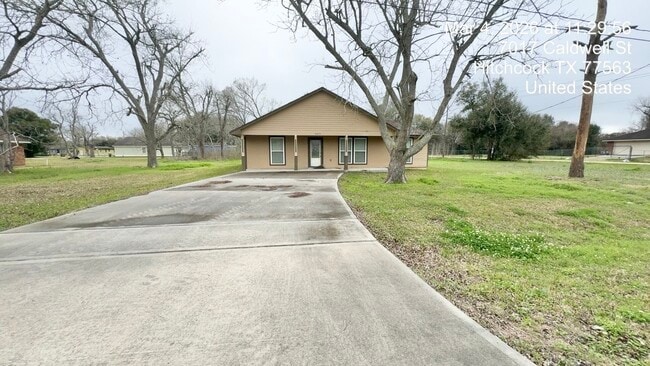 7017 Caldwell St in Hitchcock, TX - Building Photo - Building Photo