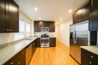 8 Sawyer Terrace in Boston, MA - Building Photo - Building Photo