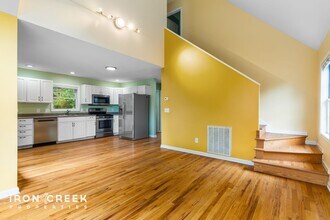 27 Adams St in Asheville, NC - Building Photo - Building Photo
