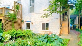 709 Park St in Charlottesville, VA - Building Photo