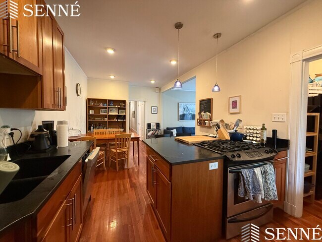 67 Highland Ave, Unit 1 in Cambridge, MA - Building Photo - Building Photo