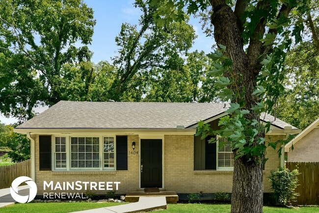 property at 1404 Crockett Ct