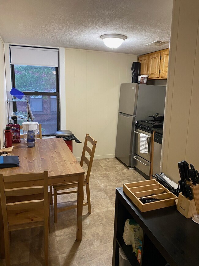 288 Cambridge St, Unit 4 in Boston, MA - Building Photo - Building Photo