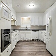 6537 Meadowview Ln in Watauga, TX - Building Photo - Building Photo