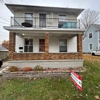 537 Eastern Ave NE in Grand Rapids, MI - Building Photo