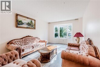 8 Dingwall Ct in Brampton, ON - Building Photo - Building Photo