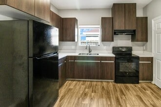 904 W Mahala Ave in Mission, TX - Foto de edificio - Building Photo