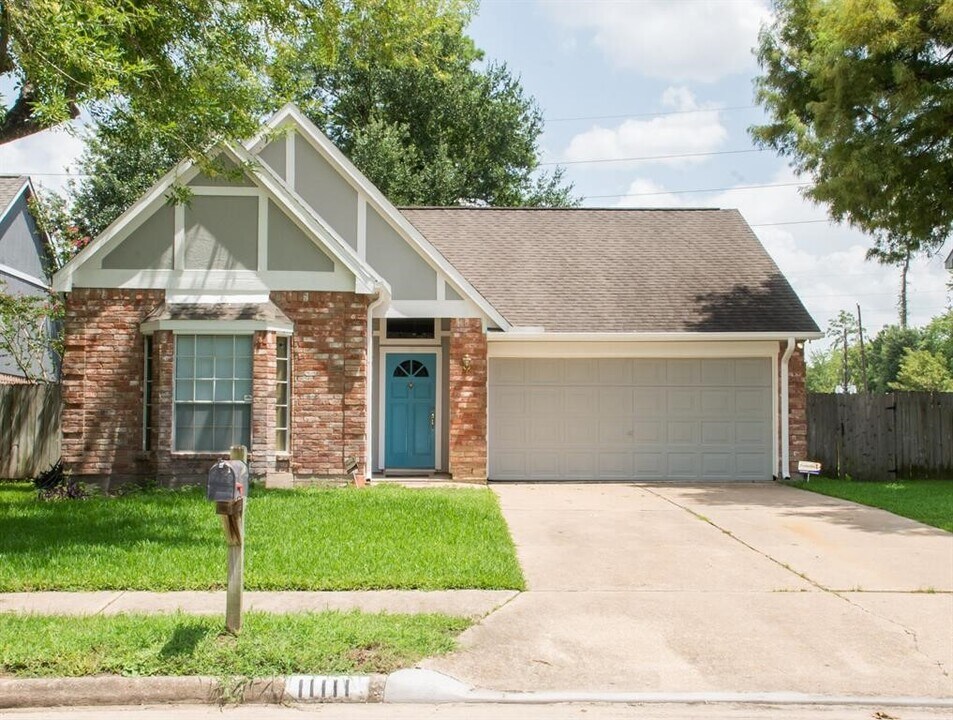 11111 Middleburgh Dr in Tomball, TX - Building Photo
