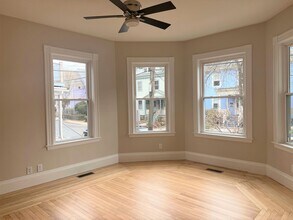 22 Kidder Ave, Unit 2 in Somerville, MA - Foto de edificio - Building Photo