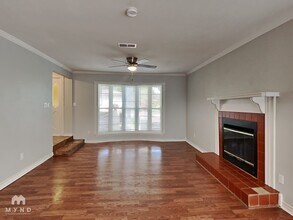 108 Brookwood Dr in Desoto, TX - Building Photo - Building Photo