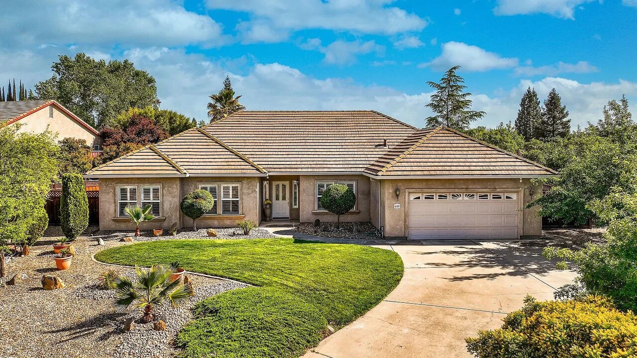 689 Saint Andrews Rd in Valley Springs, CA - Building Photo