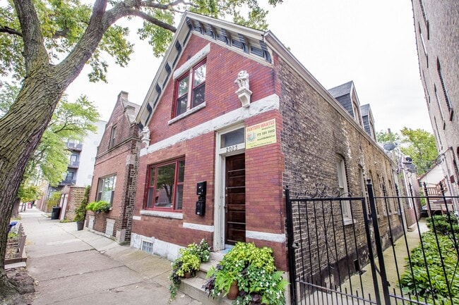 property at 2023 W Webster Ave