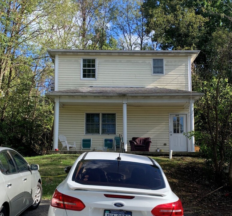 840 Cayton St in Morgantown, WV - Building Photo