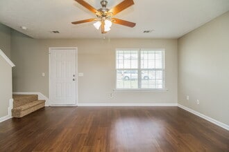 1065 Tammy Sue Ln in La Vergne, TN - Building Photo - Building Photo