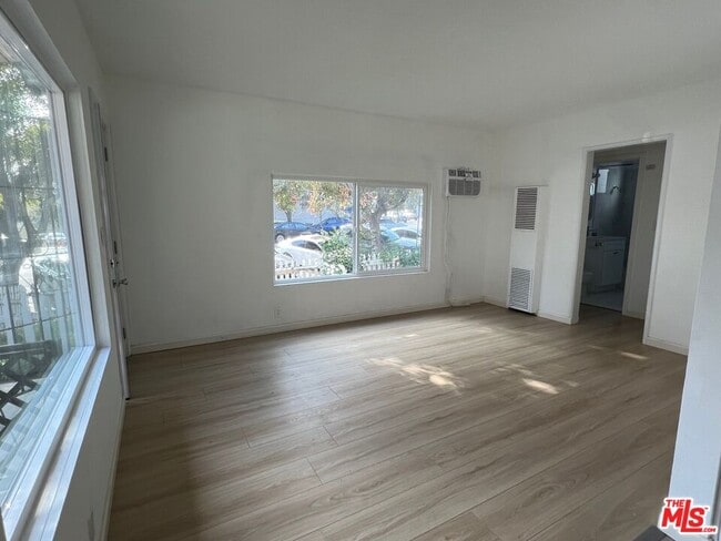 2023 Reservoir St in Los Angeles, CA - Building Photo - Building Photo