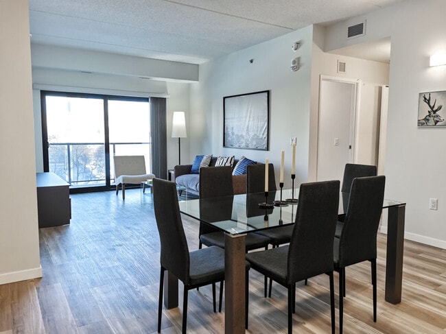 The Mayfair in Winnipeg, MB - Building Photo - Building Photo