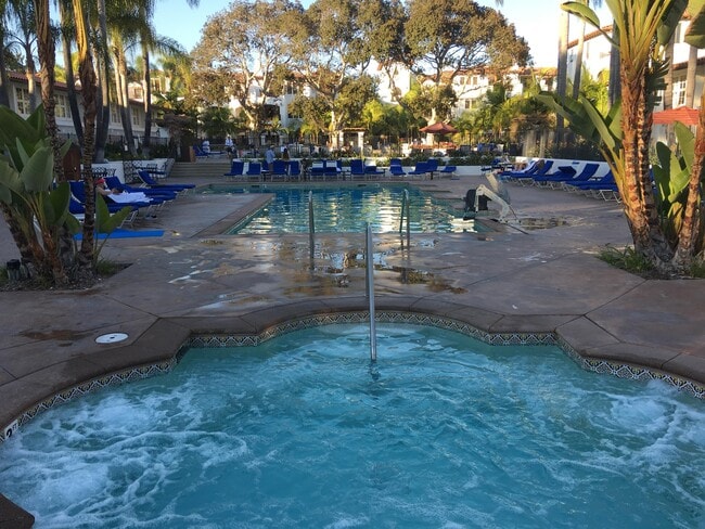 2005 Costa Del Mar Rd in Carlsbad, CA - Building Photo - Building Photo