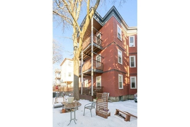 34 Belknap St, Unit 2