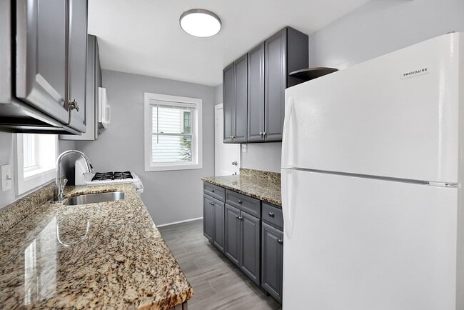 608 N Abingdon St in Arlington, VA - Foto de edificio - Building Photo