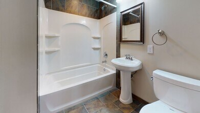 1091 15th Ave SE in Minneapolis, MN - Building Photo - Building Photo