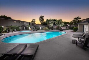 Valley Park in Fountain Valley, CA - Building Photo
