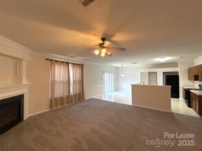 2807 Forest Grove Ct in Charlotte, NC - Building Photo - Building Photo