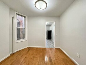 98 Wayne St in Jersey City, NJ - Building Photo - Building Photo