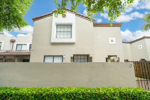10425 SW 154th Ct in Miami, FL - Building Photo