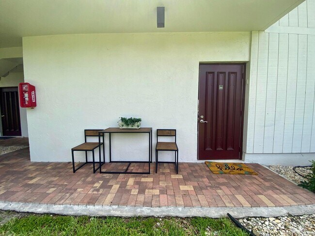 620 Greensward Ln in Delray Beach, FL - Building Photo - Building Photo
