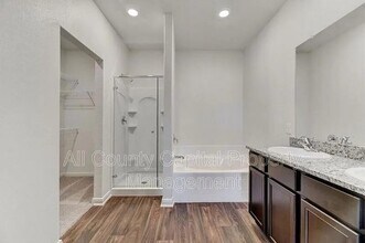 18632 Quiet Range Dr in Elgin, TX - Building Photo - Building Photo