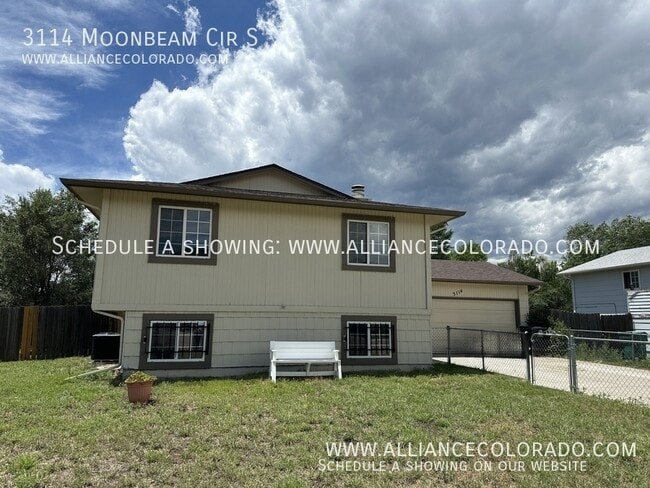 3114 Moonbeam Cir S