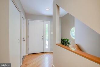 1656 Cedar Hollow Way in Reston, VA - Building Photo - Building Photo