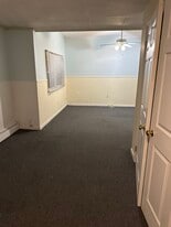 1547 Cleveland Ave, Unit Right side in East Meadow, NY - Building Photo