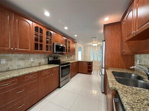 7535 SW 117th St in Miami, FL - Building Photo - Building Photo