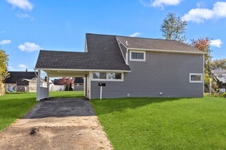 12 Inlet Rd in Levittown, PA - Building Photo - Building Photo