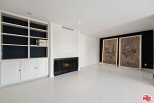 949 Kings Rd in West Hollywood, CA - Building Photo