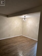 135 Belmont Dr in London, ON - Building Photo - Building Photo