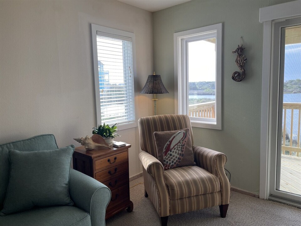 56378 North Carolina Hwy 12 in Hatteras, NC - Building Photo